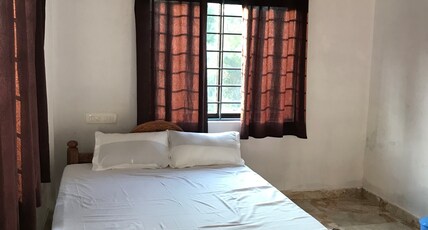QUERENCIA PRECINCT Room Type - Double Cot single room Non A/c