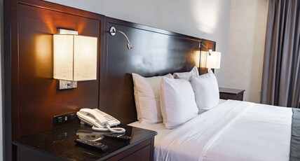 Best Western Plus Monterrey Colon Room Type - 1 King Bed, Non-Smoking, Handicap Room, Continental Breakfast