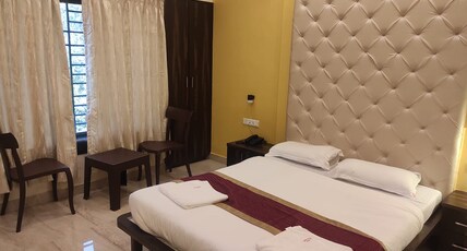 Hotel Deepak Executive Room Type - Deluxe AC Room