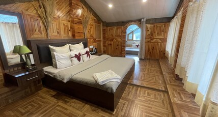 Singh Saab Rooms & Cafe Room Type - Family Suites with Mountain View