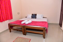 Daiwik Home Stay | Rooms & Caretaker