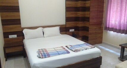 Hotel Mmanas Room Type - Deluxe Room