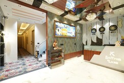 Luxe Stayz Saffron (500 Meters from Golden Temple)