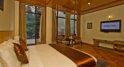 Hotel Broadways Inn Room Type - Royal Suite Room