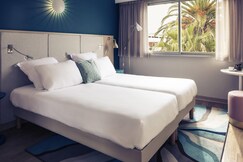 Mercure Villeneuve Loubet Plage