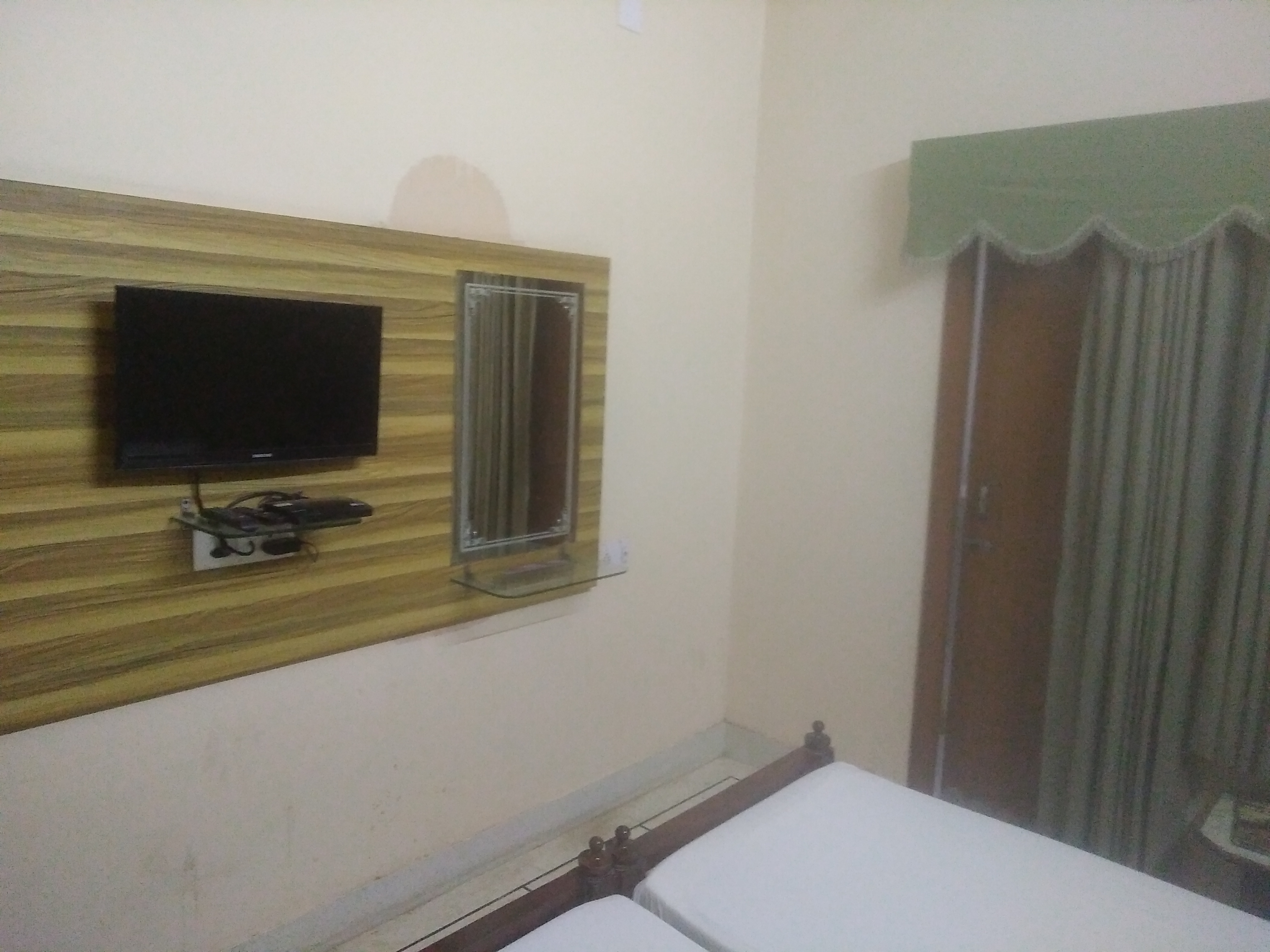 Hotel Dev Palace Bikaner - Tap to explore photos