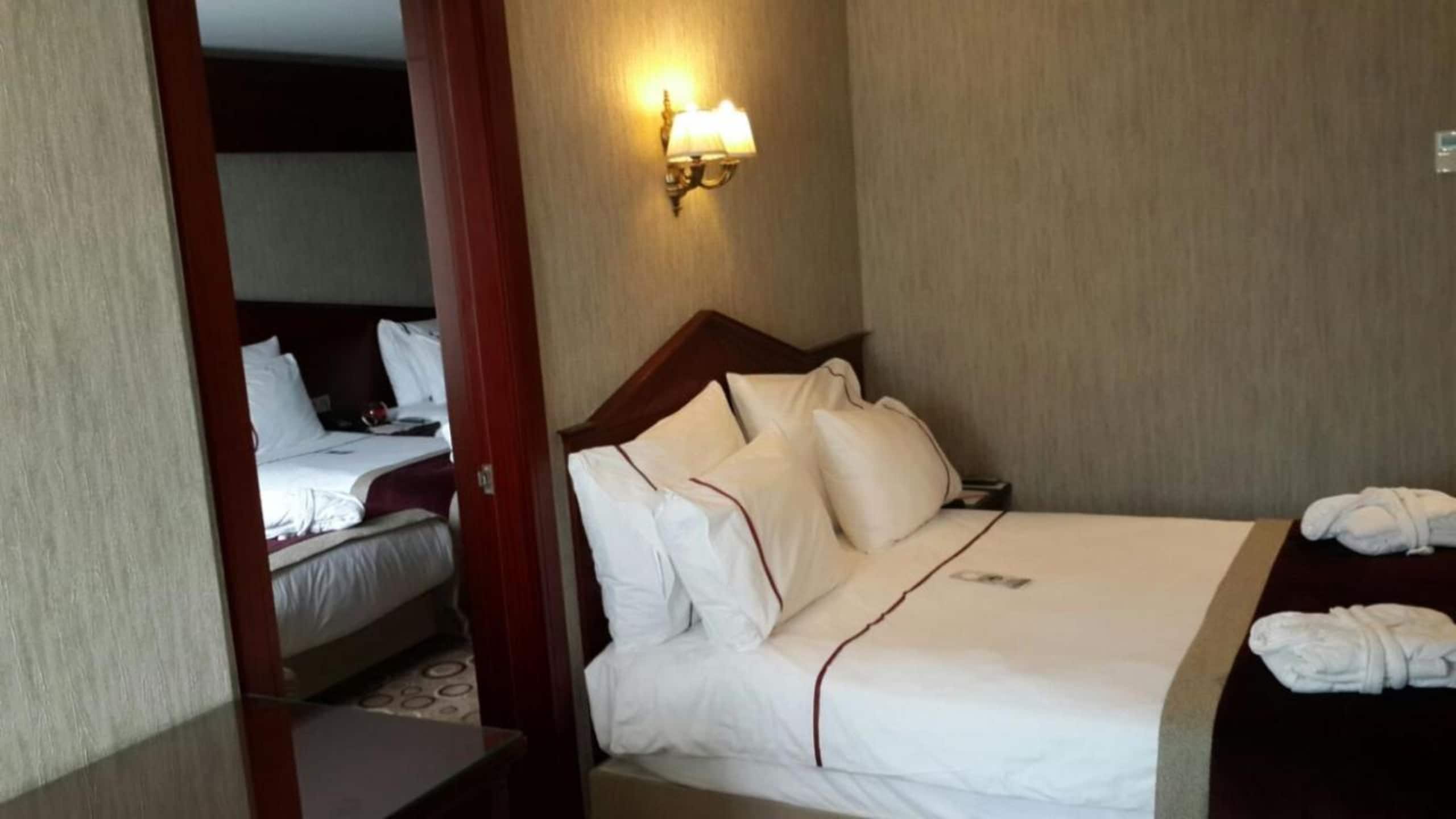 Taksim Gonen Hotel - Tap to explore photos