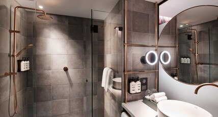 Hotel Indigo ADELAIDE MARKETS, an IHG hotel Room Type - King Premium Corner Room