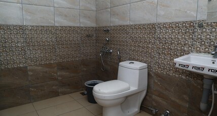 Erica Hotel International Room Type - Deluxe Four Bed Room