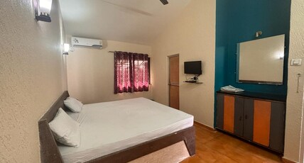 hotel sai plaza Room Type - Deluxe Ac Room