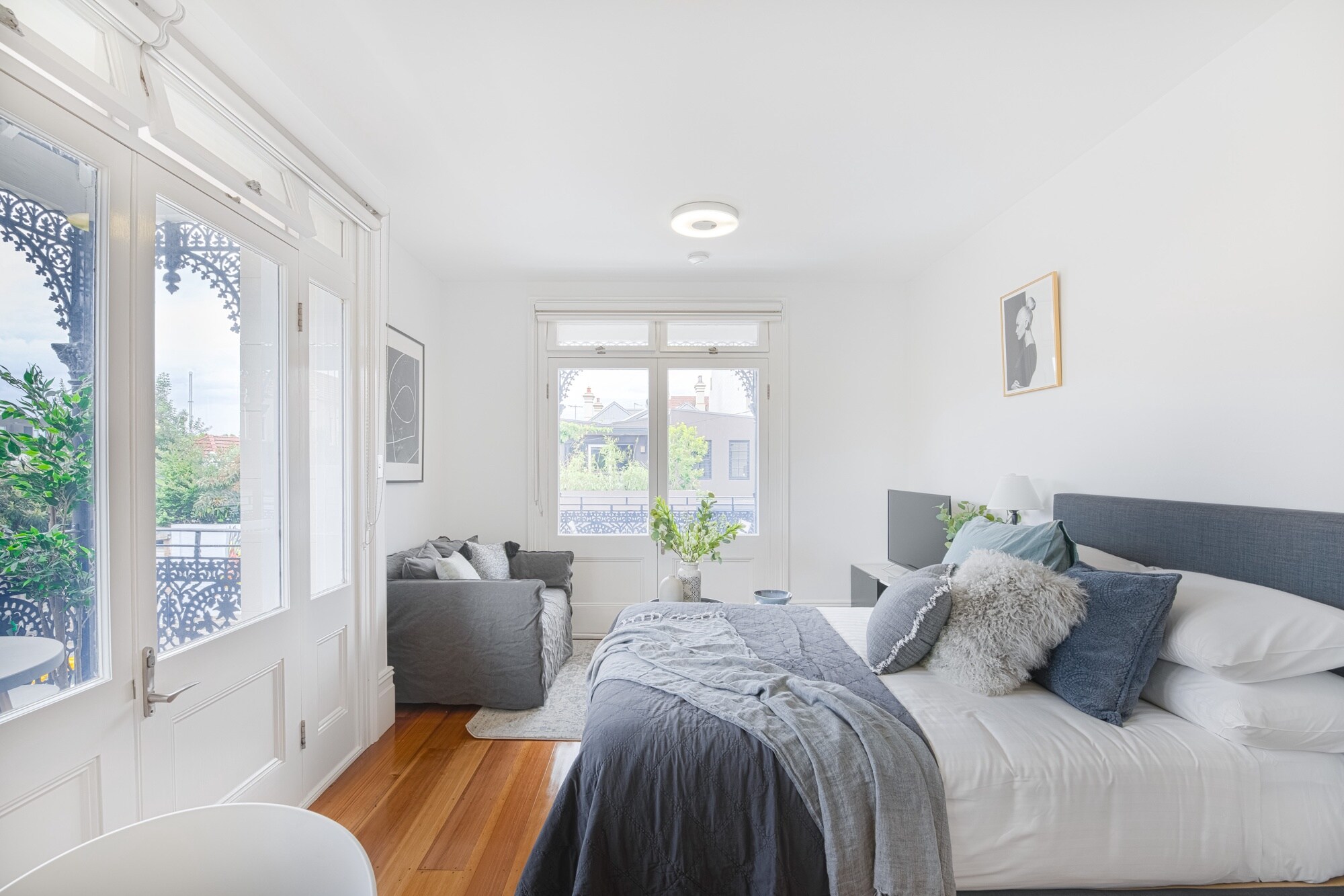 Perfect Located Studio Apartment - Tap to explore photos