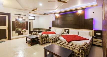 Hotel Eminent  Room Type - Family Suite