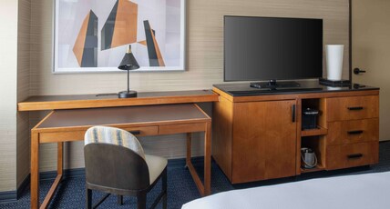 DoubleTree by Hilton San Francisco Airport Room Type - 1 KING BED