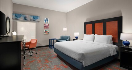 Hampton Inn Stafford/Quantico & Conference Center, VA Room Type - KING STANDARD-NON SMOKING