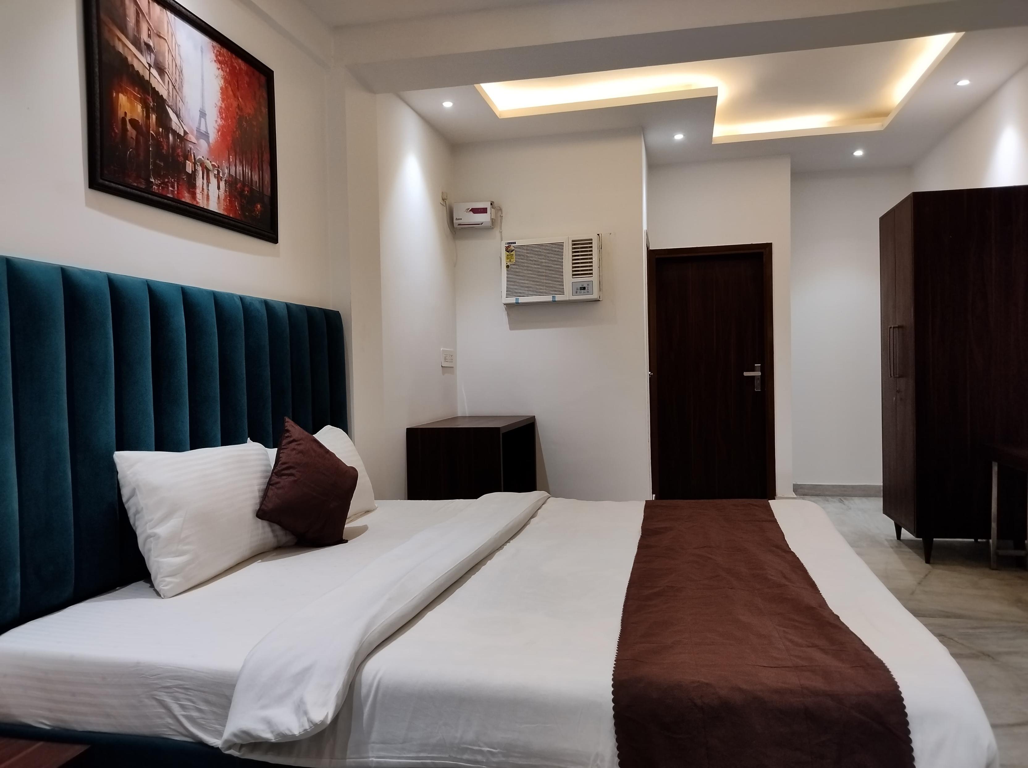 Ritz The Boutique Hotel - Tap to explore photos