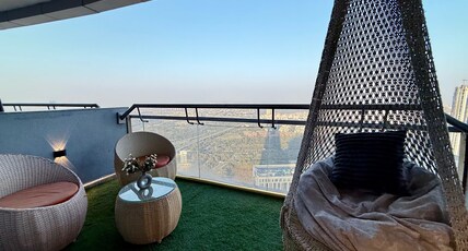 The Cosmo  CitySkyline View Netflix Room Type - The Cosmo  CitySkyline View Netflix