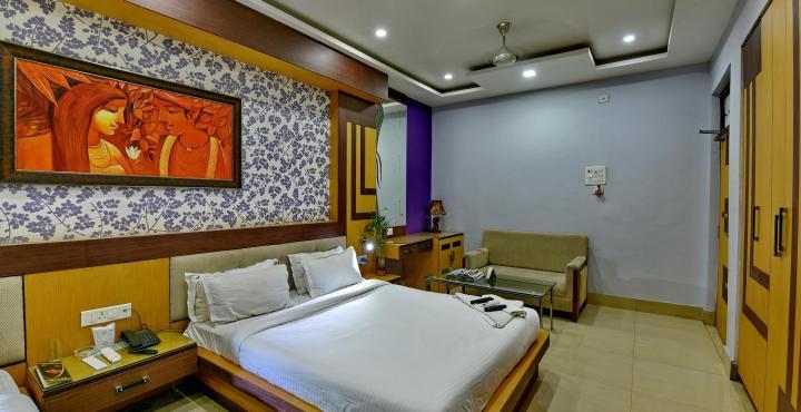 Hotel Shubh Kamna International - Tap to explore photos