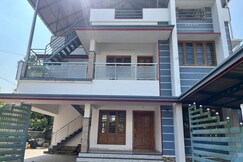 Cozy Holiday Home near Cochin airport