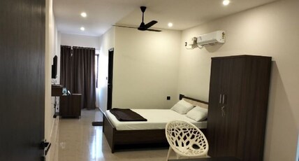 USHA BOARDINGANDLODGING Room Type - DOUBLE AC