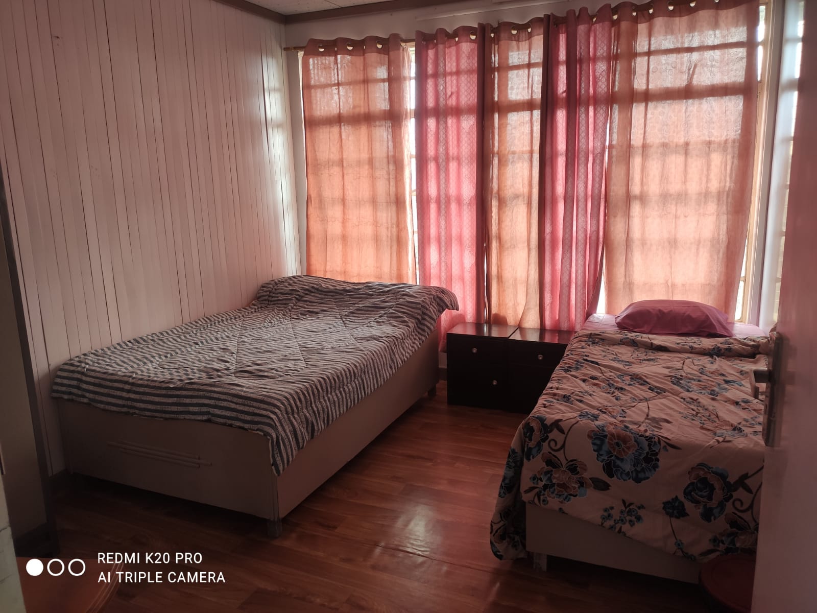 L R Hotel - Tap to explore photos