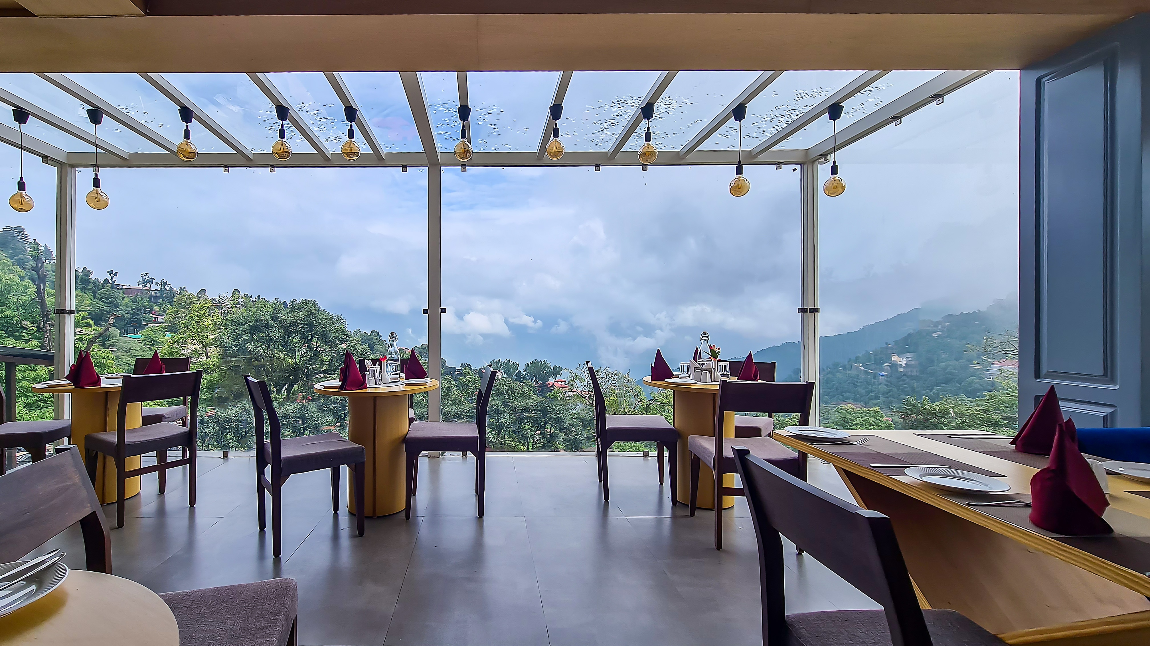 Hotel Notting Hill, Mussoorie - Tap to explore photos