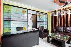 SPOT ON Hotel Harry's 1 Near Select Citywalk Mall