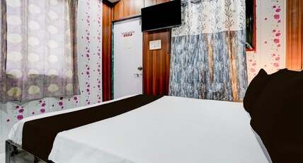 Flagship OYO Hotel Bhau Residency Room Type - Classic