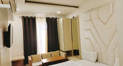 LORDS RESIDENCY Room Type - Deluxe Premium Room