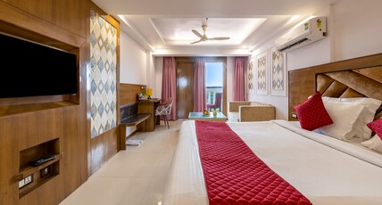 Lotus Paradise Hotel Room Type - Suites Room with City View