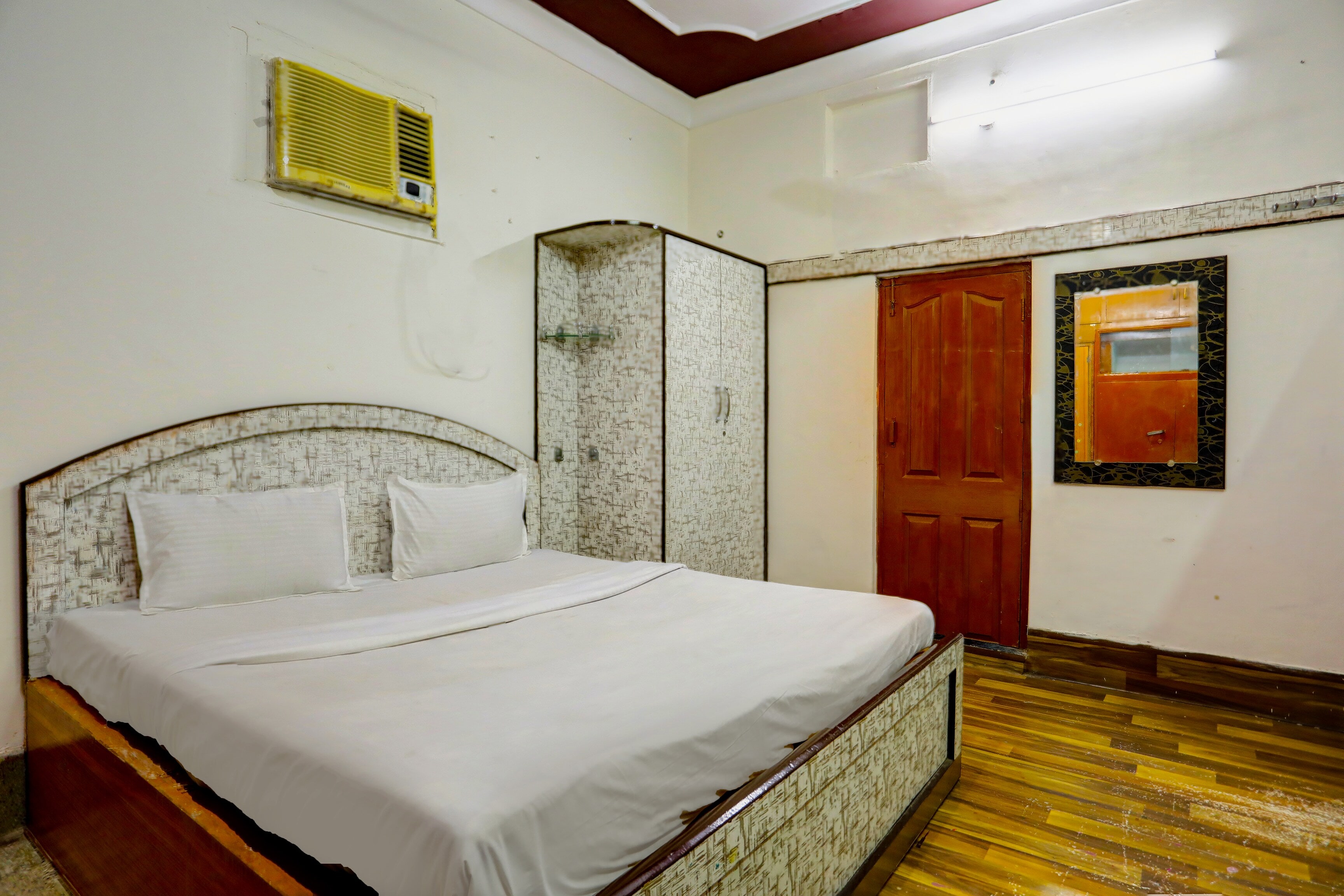 Hotel O Bluebird Inn Hotel And Guest House - Tap to explore photos