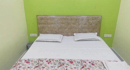 Hotel krishna Room Type - Bedroom 107
