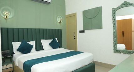 Divine Hotel Room Type - Deluxe King Room