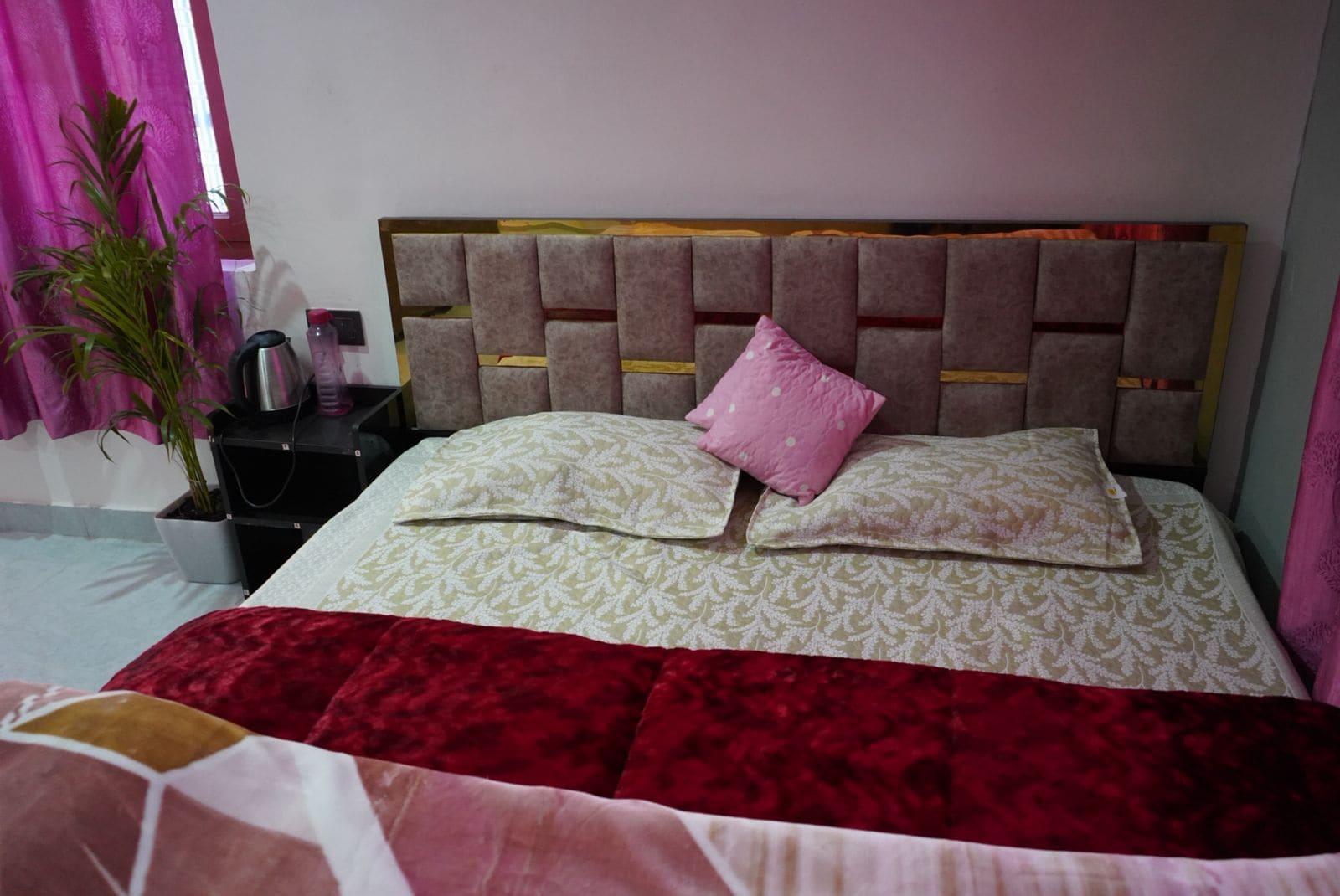 The Fiyoli Homestay - Tap to explore photos