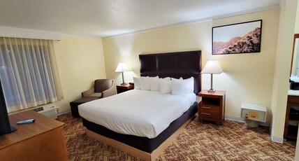 Best Western Plus Northwoods Inn Room Type - 1 King Bed, Non-Smoking, One Person Jetted Tub, Microwave And Refrigerator, Wireless, Full Breakfast Best Western Plus Northwoods Inn Room Type - 1 King Bed, Non-Smoking, One Person Jetted Tub, Microwave And Refrigerator, Wireless, Full Breakfast