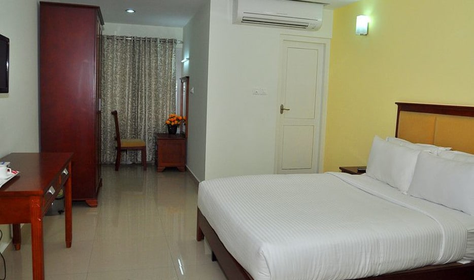 Hotel Meriya - Tap to explore photos