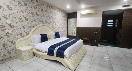 Chopra residency Room Type - Super Deluxe