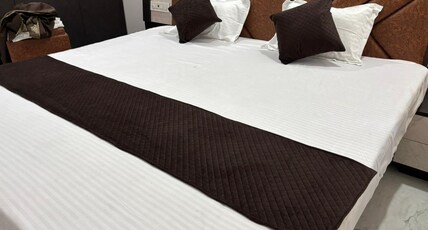 HOTEL SHREE ASHTVINAYAK GRAND Room Type - SUITE AC ROOM