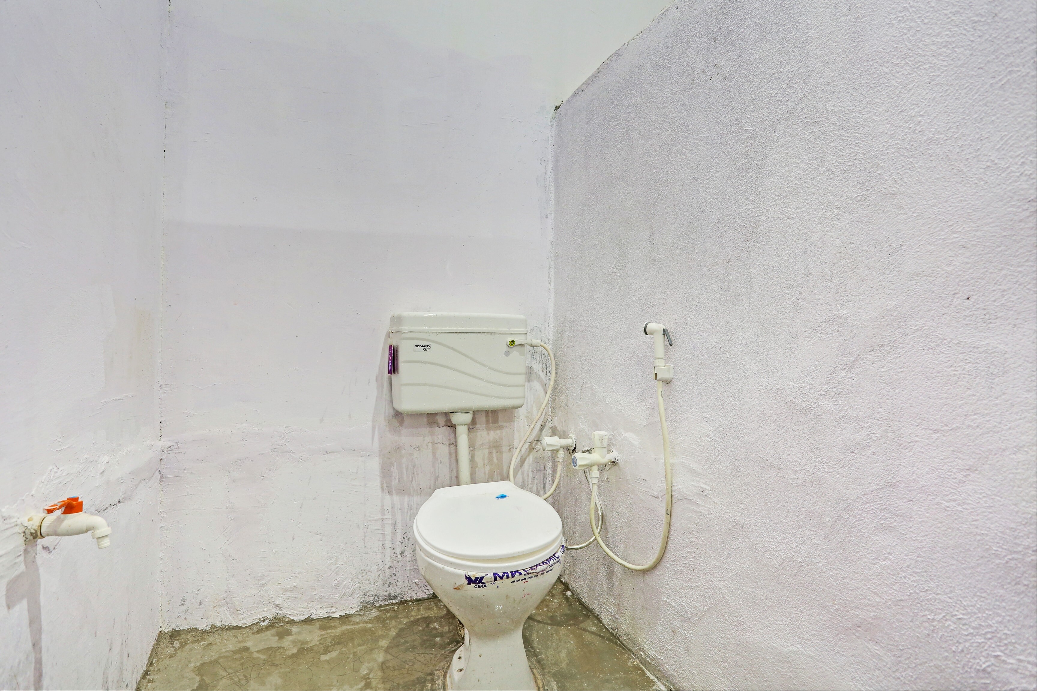 Hotel O Jai Bhole Guest House And Rooms - Tap to explore photos