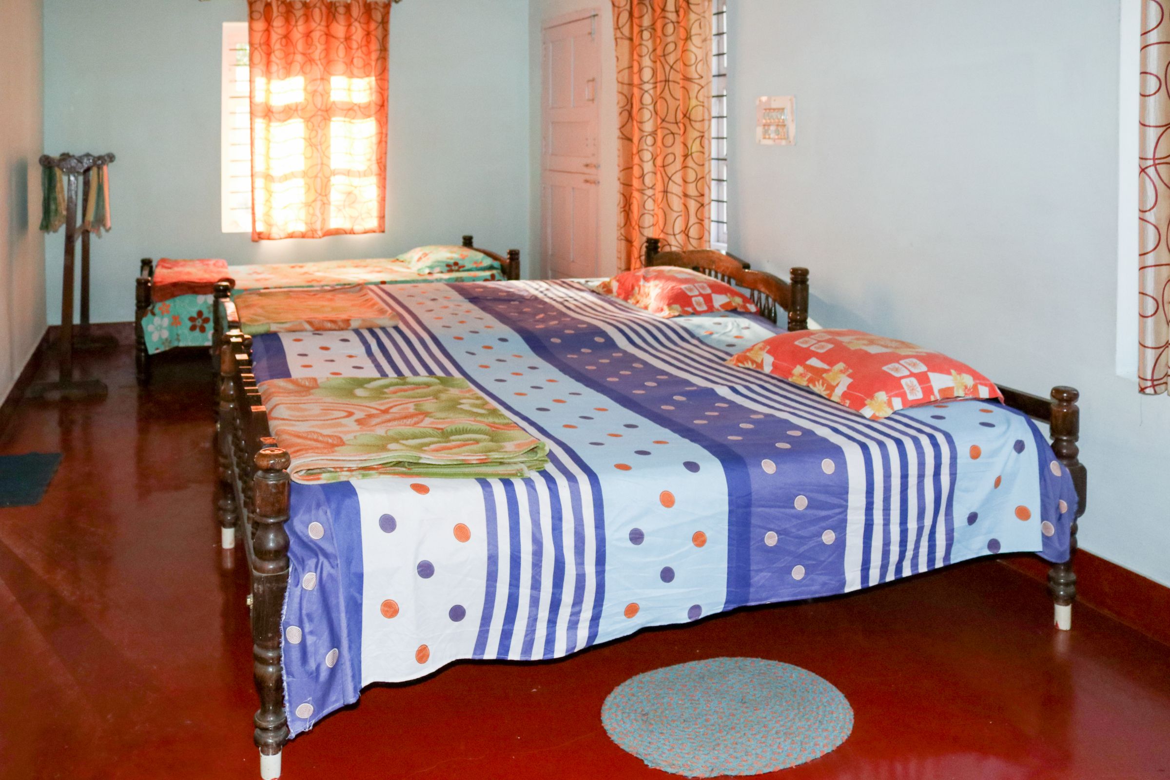 Coorg Naladi Holidays | Rooms & Caretaker - Tap to explore photos