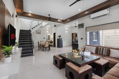 House Of Queens 2bhk