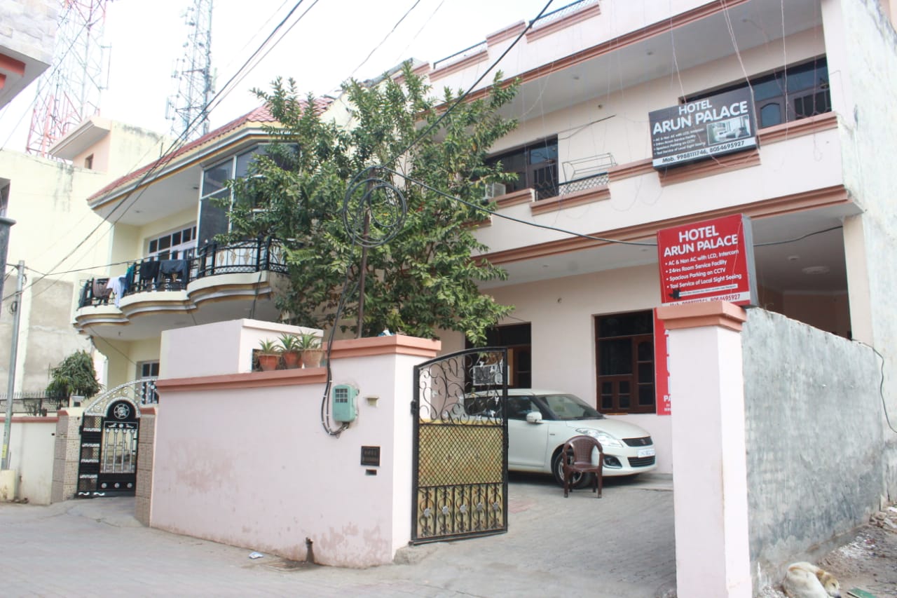 Hotel Arun Palace - Tap to explore photos