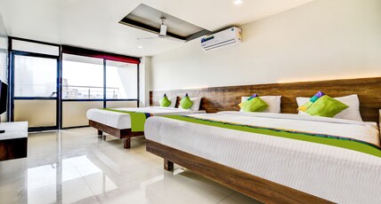 Treebo Shree Sai Suites Room Type - Spacious Premium Room