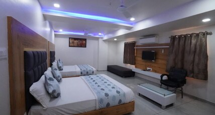 Hotel Maryland Rooms Room Type - Deluxe AC Quadruple Room