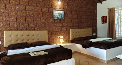 The Leaf N Lantern Room Type - Deluxe Quadruple Room