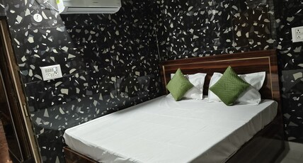 Braj Darshan Bhawan Room Type - Family Room