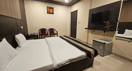 Landmark Hotel Dudhwa Room Type - Super Deluxe AC Room