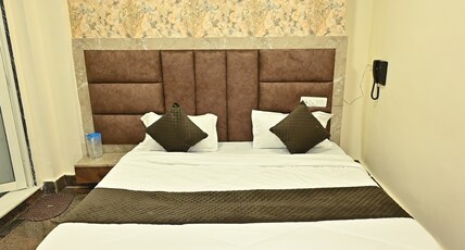 Kaka Guest House Room Type - Ac Double Bed Room