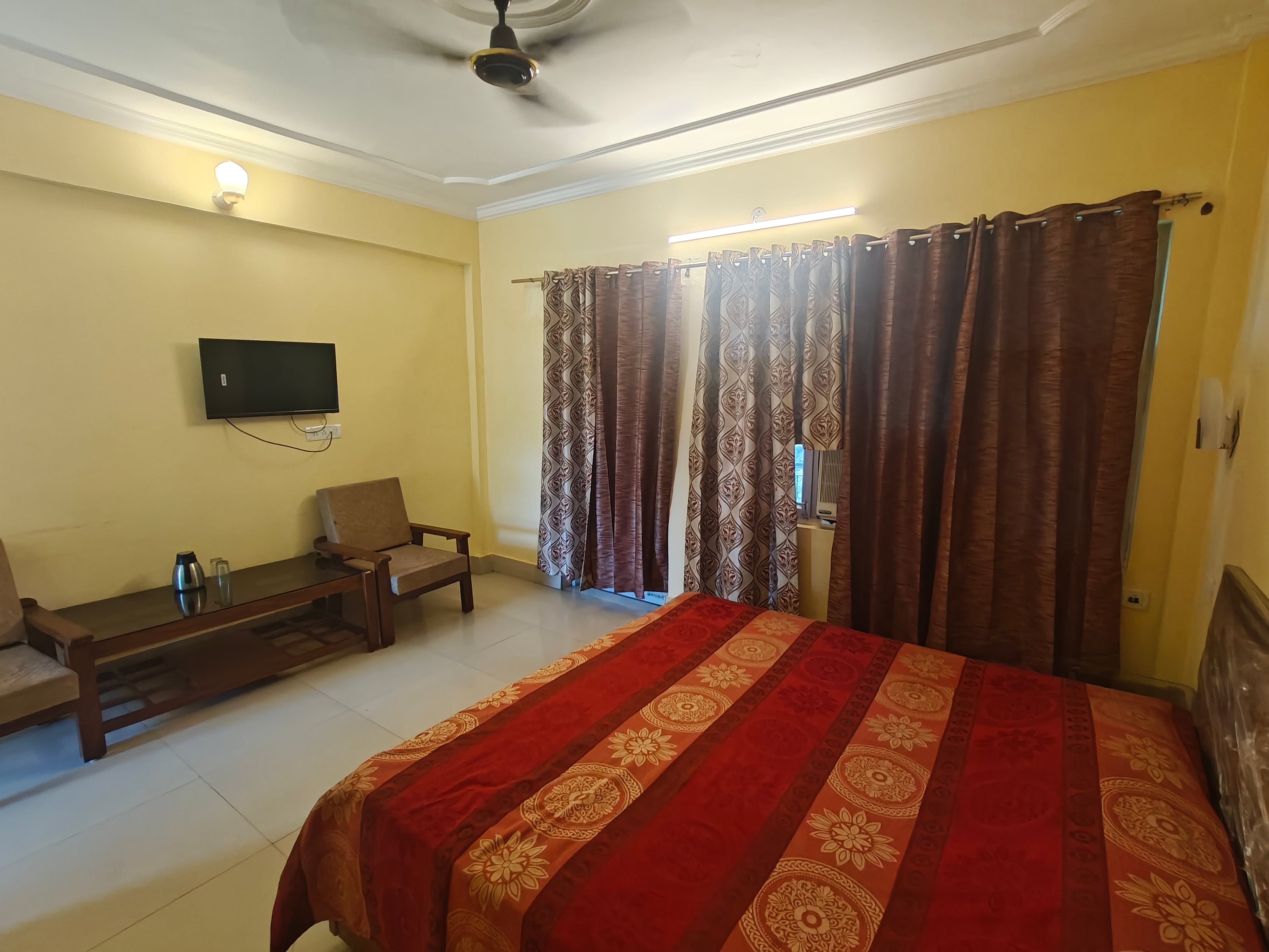 JKTDC Hotel Saraswati (Tourist Bungalow Katra) - Tap to explore photos