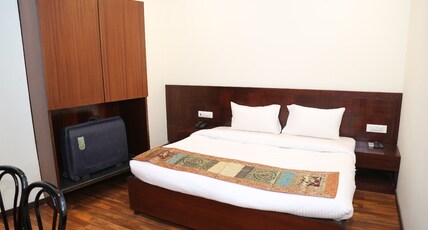 Hotel Azure Room Type - Deluxe room