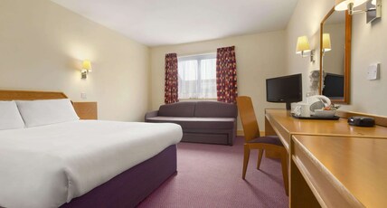 Days Inn by Wyndham Sevenoaks Clacket Lane Room Type - 1 Double Bed, Twin Sofa Bed, Non-Smoking Days Inn by Wyndham Sevenoaks Clacket Lane Room Type - 1 Double Bed, Twin Sofa Bed, Non-Smoking